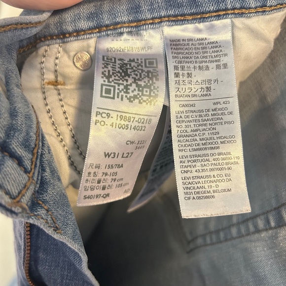 Levi’s Mid Rise Boyfriend Jeans Womens Size 31 Light Wash Denim Jean Casual - Picture 9 of 10